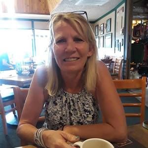 Meet your Posher, Esther